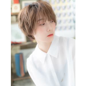 くせ毛風カール大人ハイライト金髪マッシュ パールベージュ - COVER HAIR bliss志木南口駅前店【カバーヘア ブリス シキエキミナミグチエキマエテン】掲載中