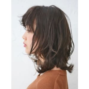 三軒茶屋_レディース_ミディアム_コテ巻き_パーマ_外ハネ