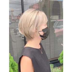 ブロンズへアー×ショート
