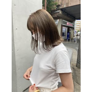 くすみが可愛いオリーブベージュ - JUURI【ユーリ】掲載中