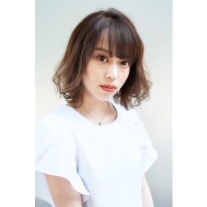 くびれボブで外はねスタイル☆グラデカラーで透明感もup☆