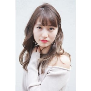 抜け感シアベージュ