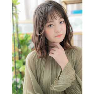 バレイヤージュシースルーバングウェットヘアオリーブグレージュ