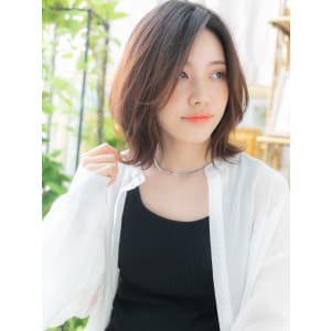 大人かっこいいアシンメトリーミディアムボブ　ロングボブ
