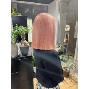 ピンクカラー ピンクベージュ ペールピンク ミニボブ - ARCANA 明治神宮前 表参道 原宿【アルカナ メイジジングウマエ オモテサンドウ ハラジュク】掲載中