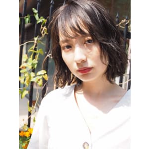 ナチュラルウェーブボブ