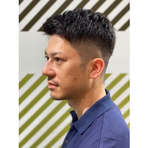 大人の刈り上げスタイル - BARBER-BAR 四谷店【バーバーバー ヨツヤテン】掲載中