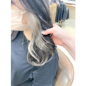 ホワイトシルバー インナーカラー【横浜】 - Neolive aim 横浜店【ネオリーブアイムヨコハマテン】掲載中