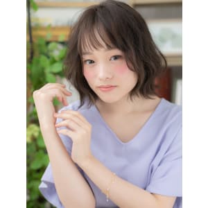 オン眉シースルーバング前下がりミニウルフ　アッシュブラック