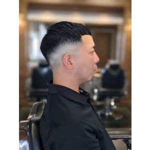 クロップフェード - @110 BARBER SHOP CONTINENTAL【ワンワンオー バーバー ショップ コンチネンタル】掲載中