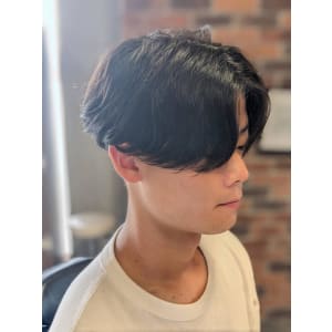 センターパート - @110 BARBER SHOP CONTINENTAL【ワンワンオー バーバー ショップ コンチネンタル】掲載中