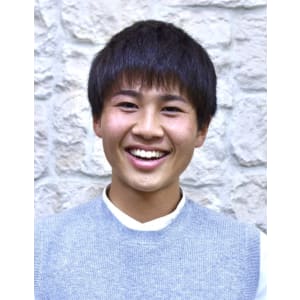 柔らかい印象のナチュラルマッシュスタイル