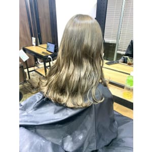 オリーブベージュ ベージュカラー - ARCANA 明治神宮前 表参道 原宿【アルカナ メイジジングウマエ オモテサンドウ ハラジュク】掲載中
