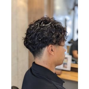 ニュアンスパーマ - @110 BARBER SHOP CONTINENTAL【ワンワンオー バーバー ショップ コンチネンタル】掲載中