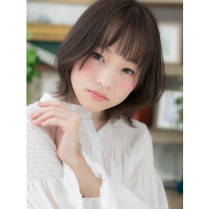 バレイヤージュくせ毛風小顔くびれボブウルフ　アッシュブラック
