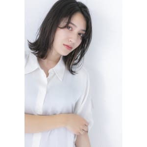 イヤリングカラー/グレージュ/切りっぱなしボブ/タンバルモリ