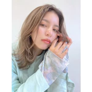 今が旬☆ダブルカラーで作る韓国風くびれミディアム