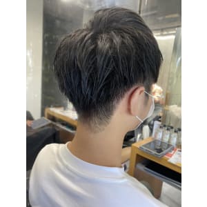 ツーブロック_アップバングショート