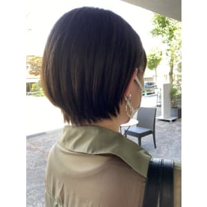 大人気_耳掛け丸みショート_アッシュブラウン