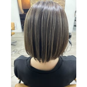 白髪ぼかしハイライトイルミナカラー￥15400