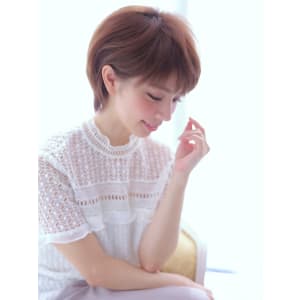 愛らしさたっぷりの丸みショートヘア