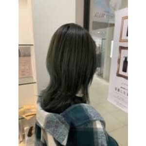 ターコイズブルーカラー♪ 4月 - 髪質整形(R) VARIEホテル日航札幌店【カミシツセイケイバリエホテルニッコウサッポロテン】掲載中