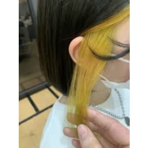 イヤリングカラー 4月