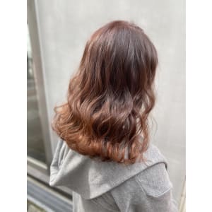 ベージュピンク