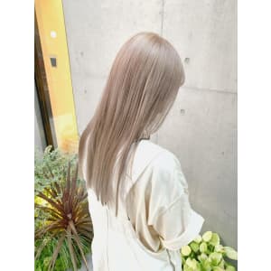 ホワイトベージュ　ミルクティーベージュ　ホワイトカラー - ARCANA 明治神宮前 表参道 原宿【アルカナ メイジジングウマエ オモテサンドウ ハラジュク】掲載中