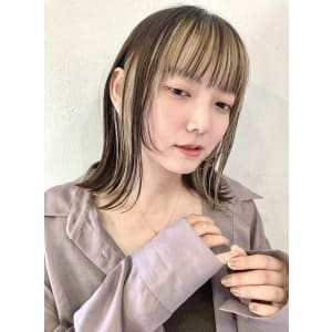 顔まわりで差をつける！お洒落ミディアムボブ(^^)