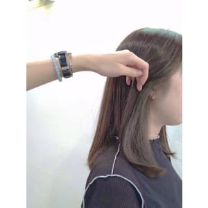 大人可愛い/インナーカラー/グレージュ - latte atelier【ラテ アトリエ】掲載中
