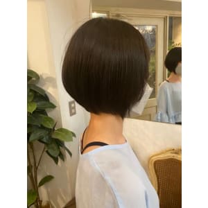 ナチュラル髪質改善ストレートヘア◎前下がりボブ梅ヶ丘美容室