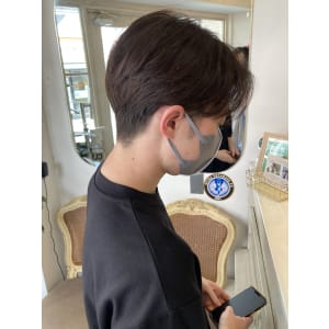刈り上げナチュラルマッシュヘアセンターパート梅ヶ丘美容室