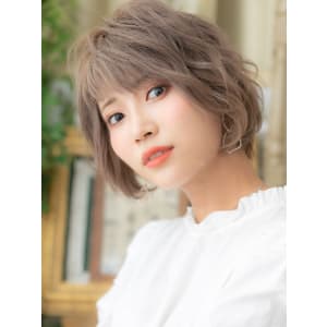 韓国風ショコラアッシュ小顔くせ毛ショート　ブリーチオンカラー