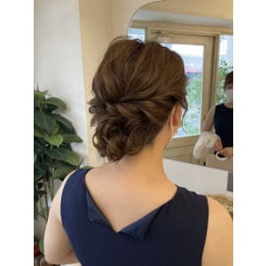 ギブソンタックねじり編みこなれヘアセットお呼ばれ梅ヶ丘美容室