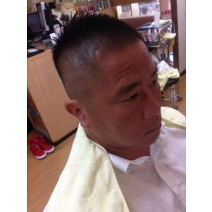 夏を乗り切るベリーショートソフトモヒカンスタイル♪