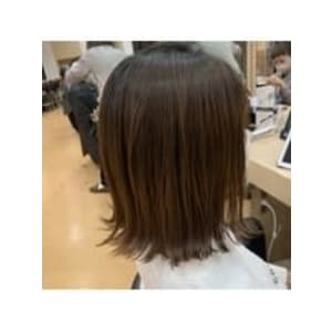 外ハネ切りっぱなしボブ　3月