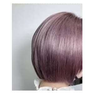 ピンクベージュ