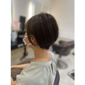 大人可愛いコンパクトなショートボブ