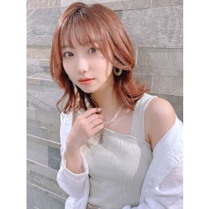 [20代30代40代人気]大人可愛い小顔くびれミディアム