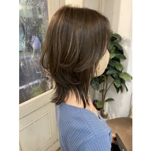 大人可愛い秋髪くびれウルフミディアムヘア30代40代梅ヶ丘美