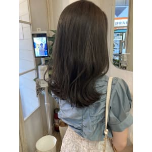 オフィスにも◎透明感と艶感アップブルージュミディ梅ヶ丘美容室