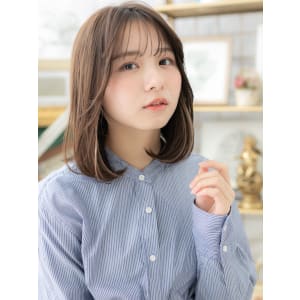 大人かわいいインナーカラーシースルーバング　切りっぱなし