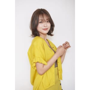 大人可愛いミディアムウルフくびれ外ハネ30代40代梅ヶ丘美容