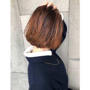 バレイヤージュ ピンクブラウン Wカラー ショートボブ