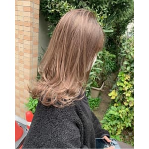 ベージュ グレージュ ミルクティーベージュ レイヤーカット - ARCANA 明治神宮前 表参道 原宿【アルカナ メイジジングウマエ オモテサンドウ ハラジュク】掲載中