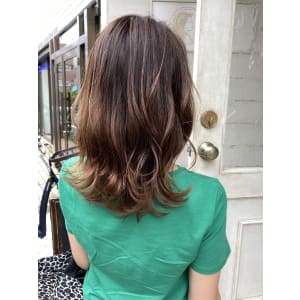 大人可愛いゆるふわくびれ外ハネセミディ30代40代梅ヶ丘美容