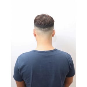 ハイバングクロップ - @110 BARBER SHOP 博多店【ワンワンオー バーバー ショップ ハカタテン】掲載中