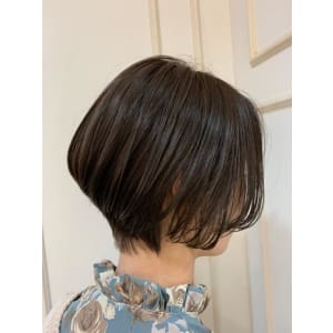 《cropes 辻堂 阿部美月》柔らかショートシアーベージュ