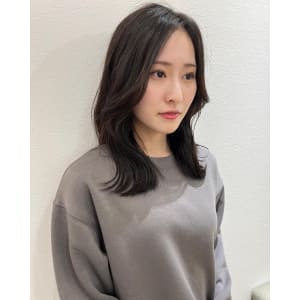 雰囲気抜群！ミディアムくびれヘア